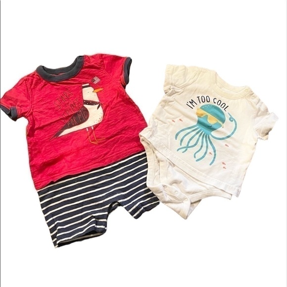Gap Baby Gap BUNDLE of two onesies 6-12 month - Picture 1 of 9